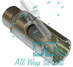 33D147 Nissan Primera Injector Socket